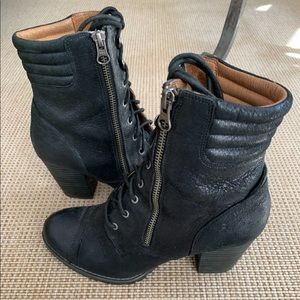 Clark’s Leather Lace Up Boot